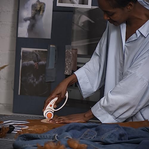 Fiskars 45mm Rotary Cutter for Fabric with Ergonomic Loop Grip, Premium Steel Rotary Fabric Cutter Blade for Precise Cuts, Arts and Crafts, Sewing Supplies and Quilting Tools - color: Standard