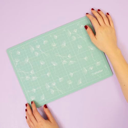 Craftelier - Self Healing Cutting Mat Portable A4 Cutting Board for Crafts and Sewing | Grid and Anti-slip Surface | Size 28 x 20 cm) 8 x 12