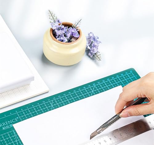 Double Side Cutting Mat, 2 Pcs PVC A4 Size 11.8 Inch x 8.66 Inch Self Healing Scales Cutting Mat for Quilting, Sewing Crafts and Hobby Fabric Precision (Large)