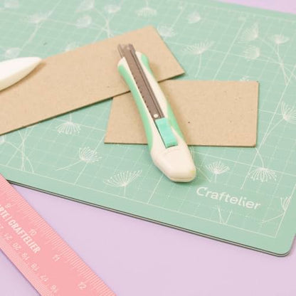 Craftelier - Self Healing Cutting Mat Portable A4 Cutting Board for Crafts and Sewing | Grid and Anti-slip Surface | Size 28 x 20 cm) 8 x 12