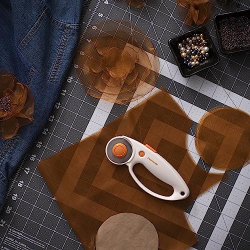 Fiskars 45mm Rotary Cutter for Fabric with Ergonomic Loop Grip, Premium Steel Rotary Fabric Cutter Blade for Precise Cuts, Arts and Crafts, Sewing Supplies and Quilting Tools - color: Standard